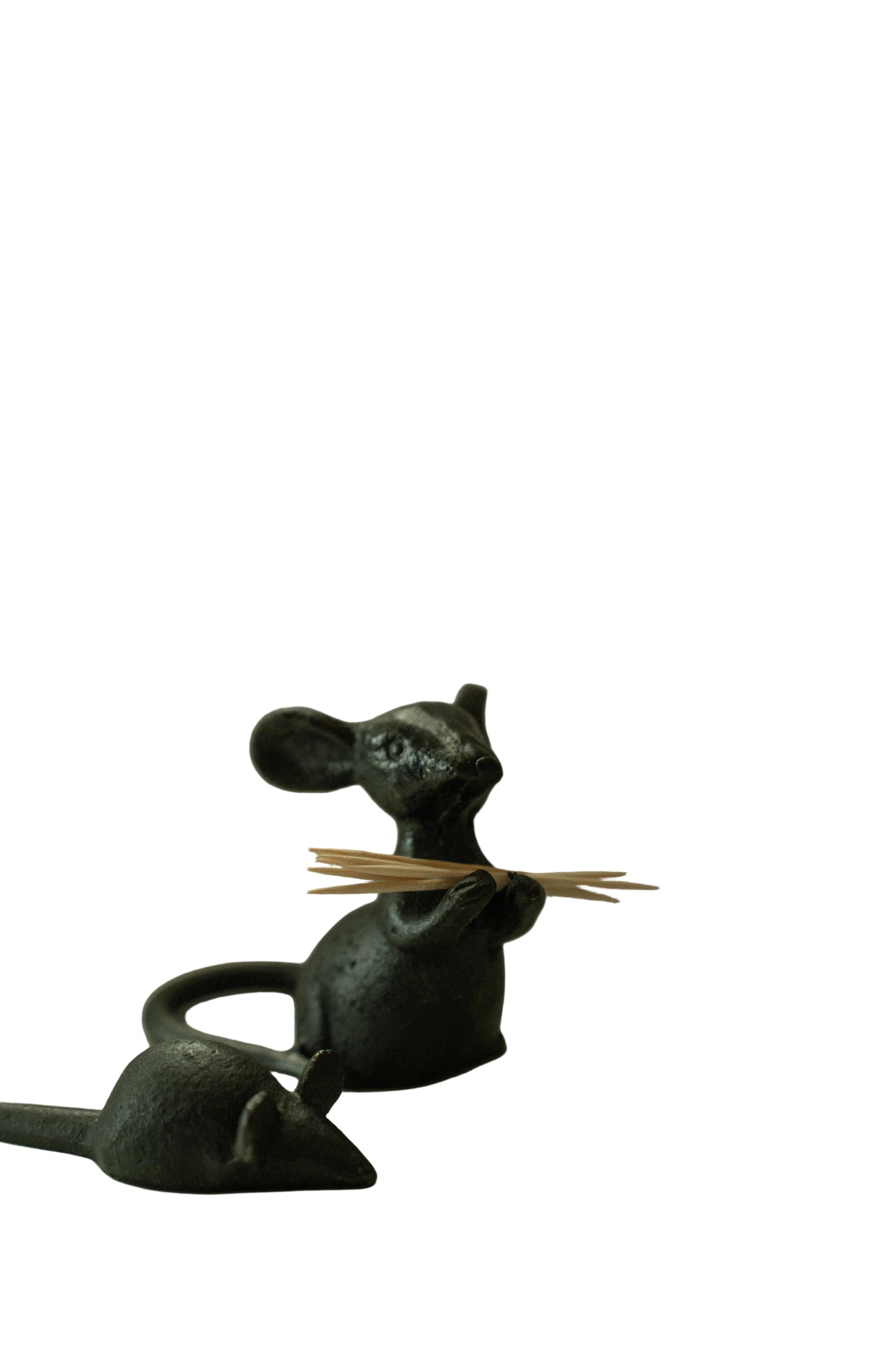 Cast Iron Mouse, Hands Up