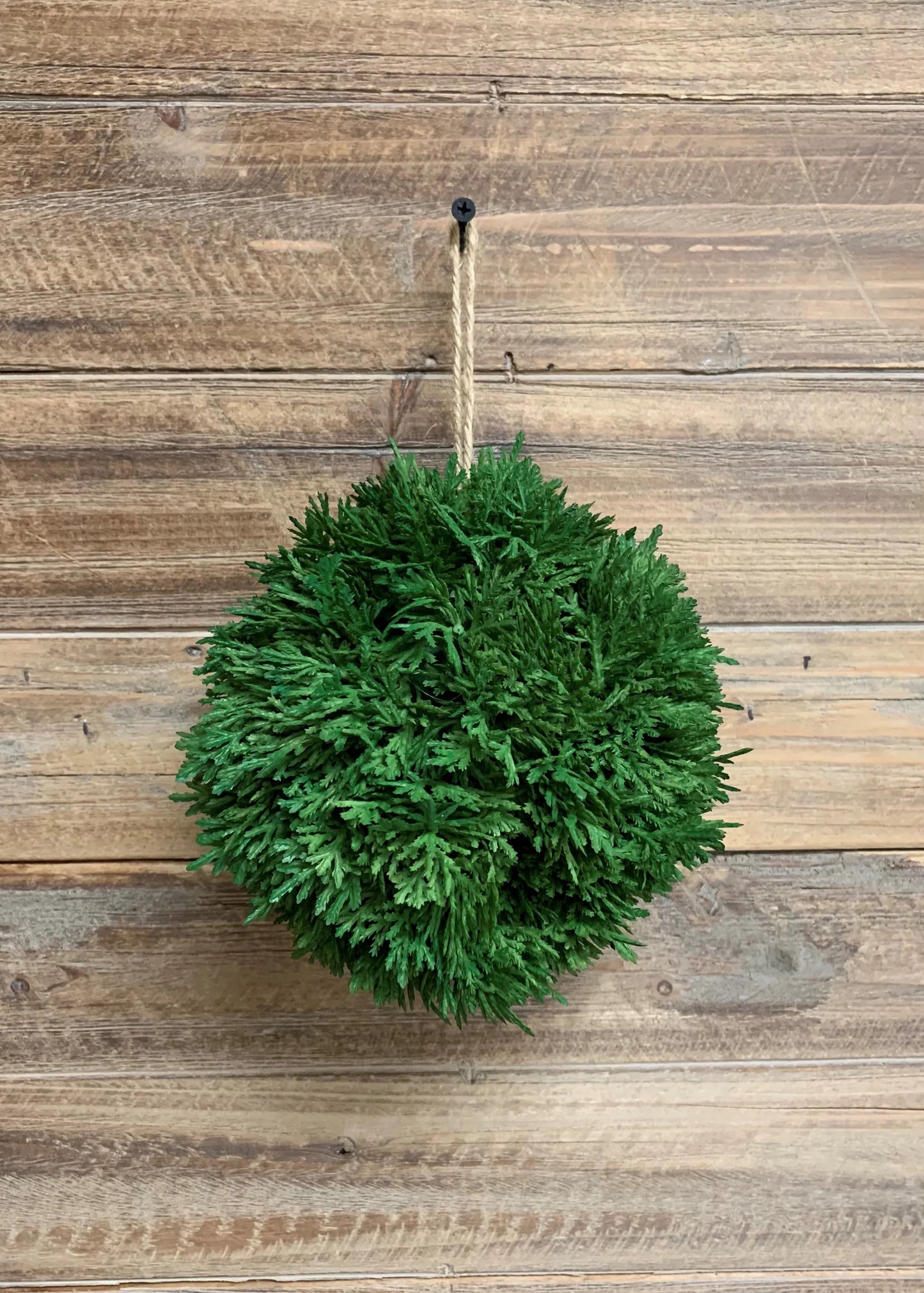 Fresh Touch Cedars Kissing Ball