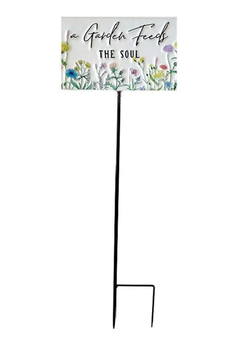 "A Garden Feeds the Soul" metal stake,