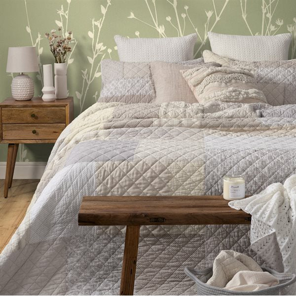 Luna patchwork quilt king size