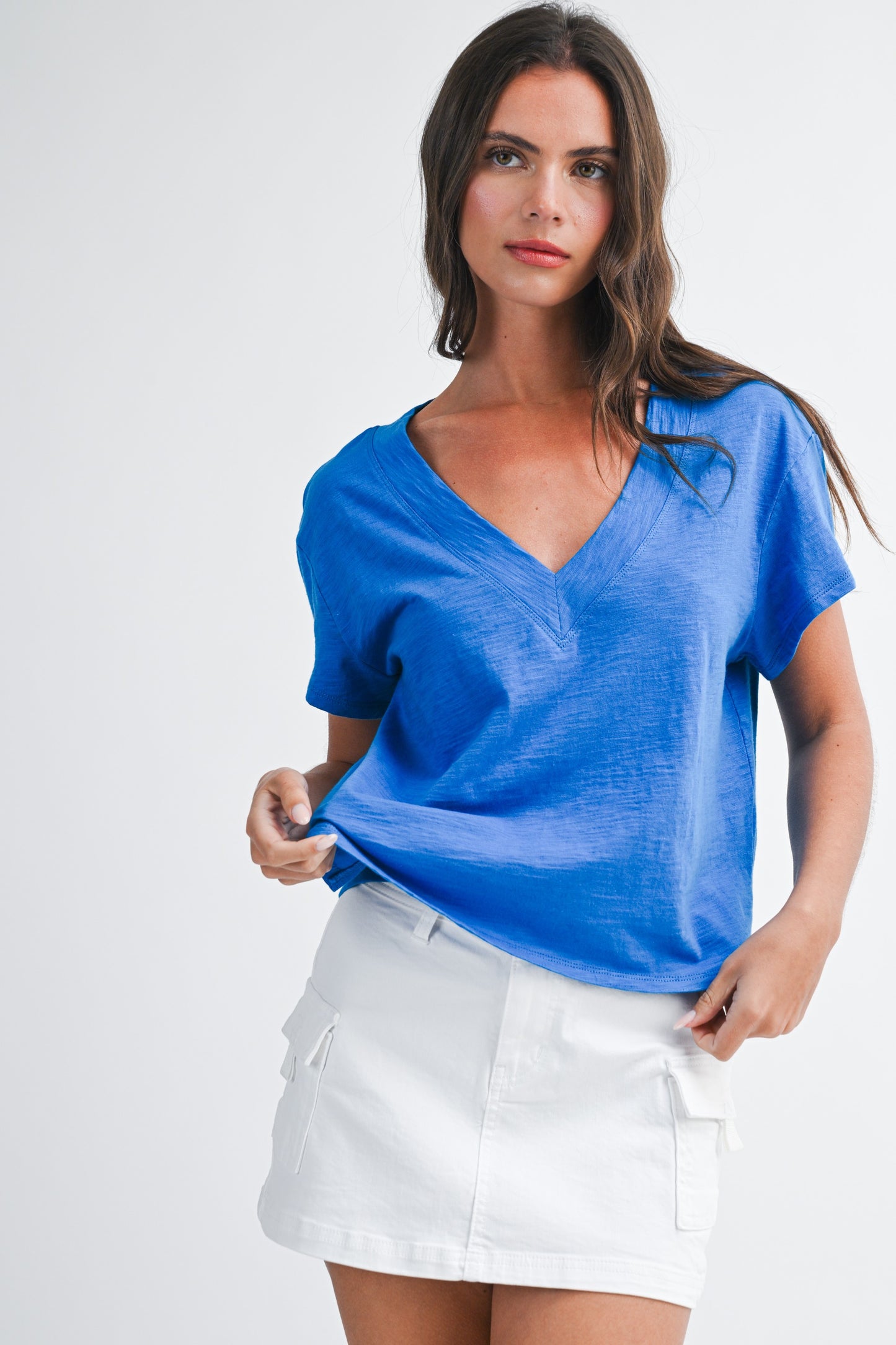 V NECK Basic Tee