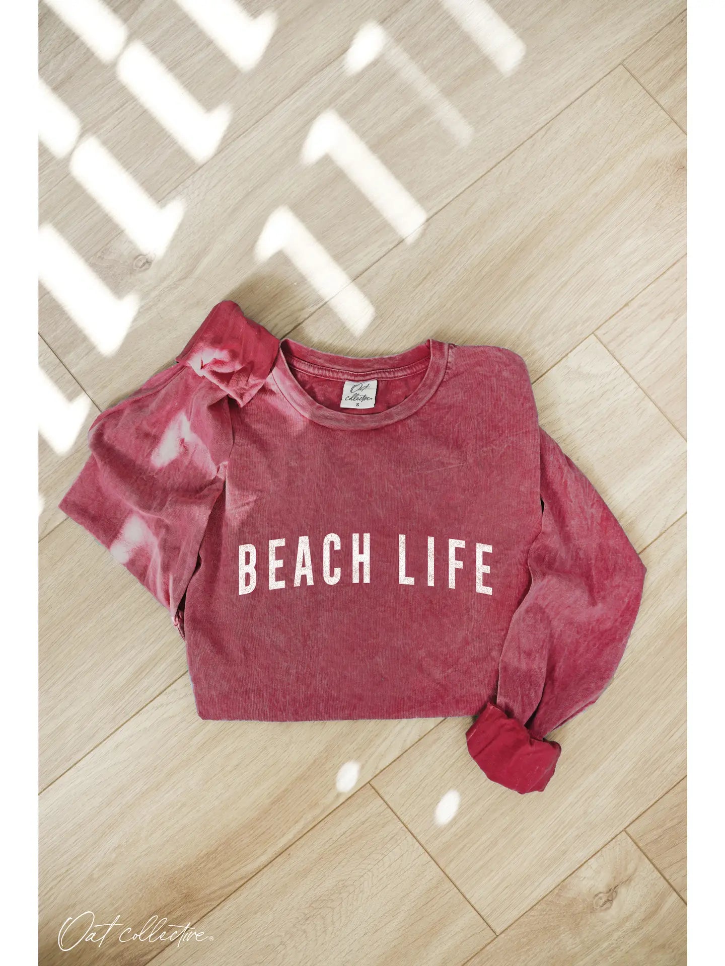 BEACH LIFE Mineral Washed Graphic Top