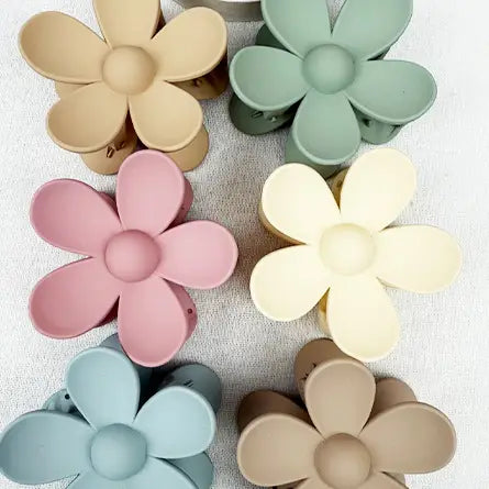 Matte Tone Daisy Hair Claw Sets