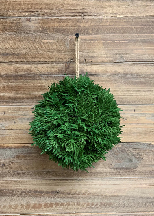 Fresh Touch Cedars Kissing Ball