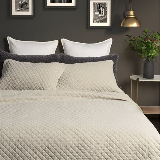 Dove Cream Quilt-KING