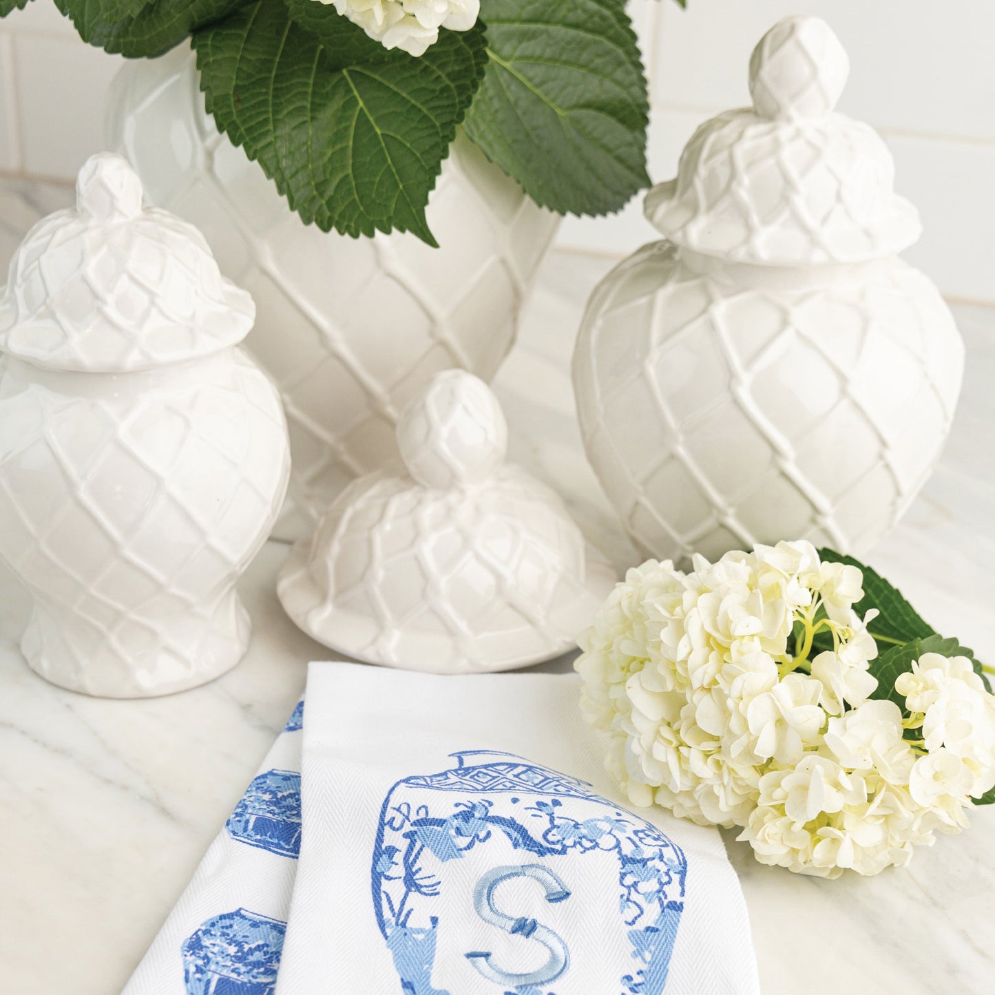 Textured ginger jar - white