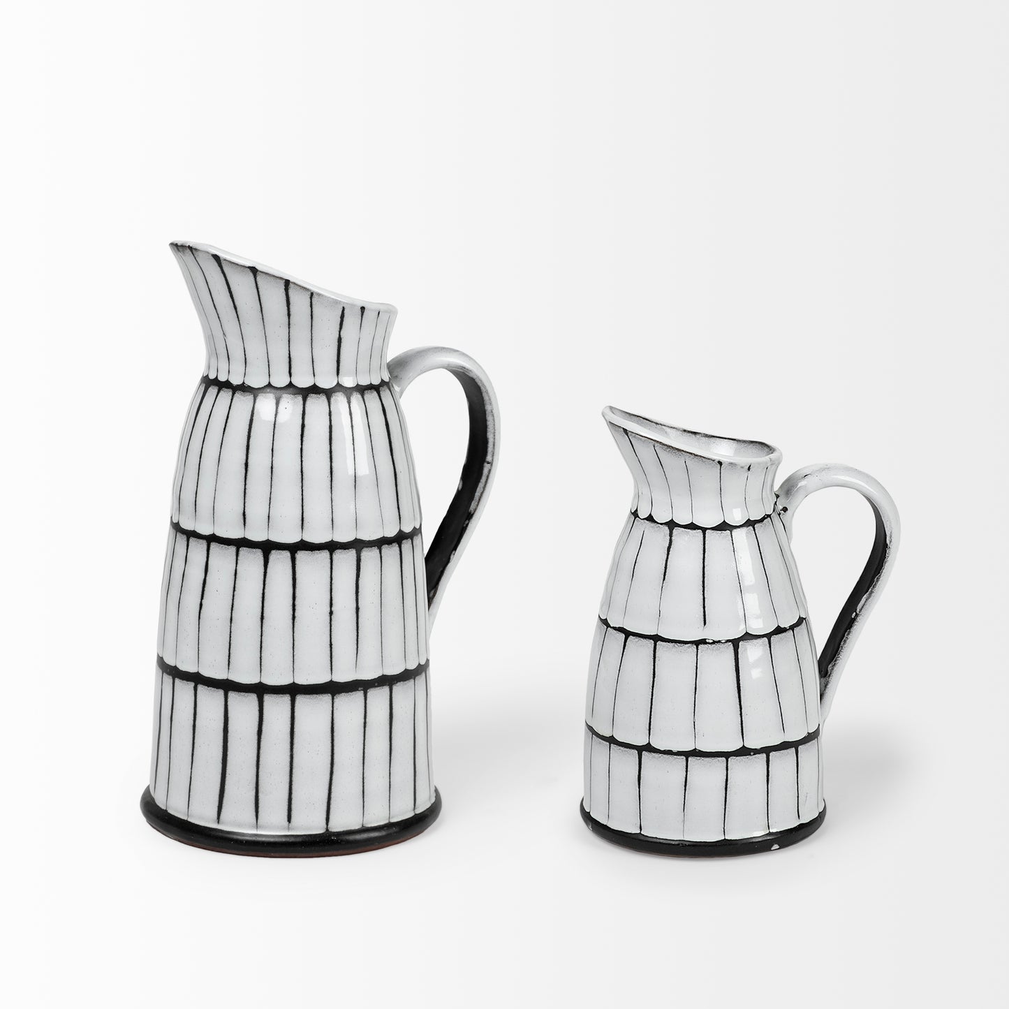 Chic black and white Jug