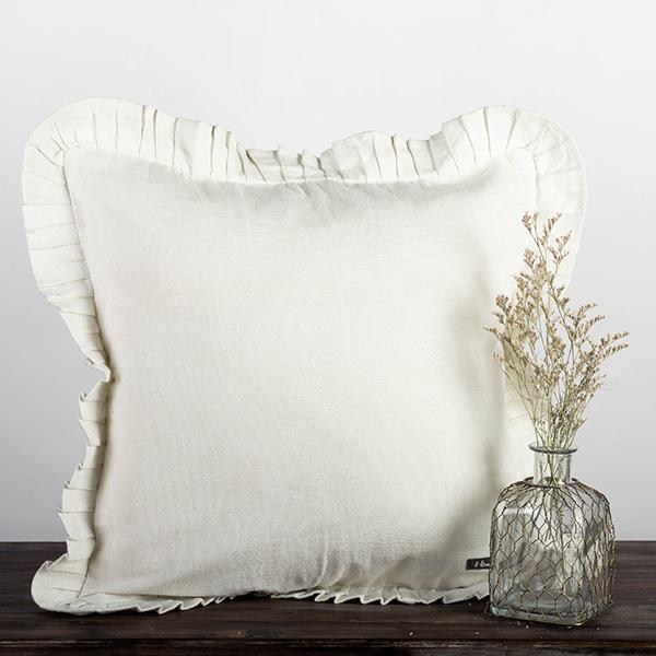 20/20 Ruffled Cushion